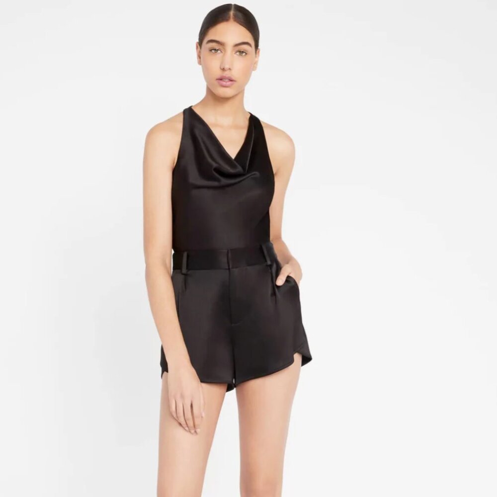 NWT ALICE AND OLIVIA  ALDEN BUTTERFLY SHORT SZ 8